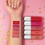 batom-revlon-ultra-hd-lipcolor-matte-kisses