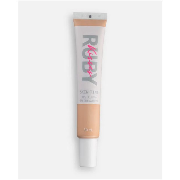 base-fluida-ruby-kisses-skin-tint-130-kiss-ny