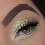 sombra-asa-borboleta-bitarra-chic-mirror-bitarra-beauty