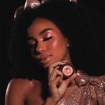 iluminador-compacto-bruna-tavares-minnie-mouse-mirror-sequin-effect-5g