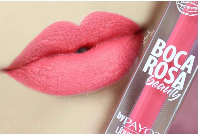batom-liquido-boca-rosa-by-payot-matte-flamingo
